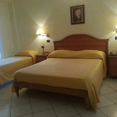 Hotel Mistef Falerna Esterno foto