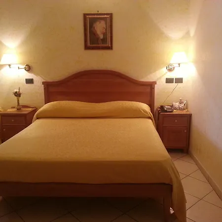Hotel Mistef Falerna Camera foto