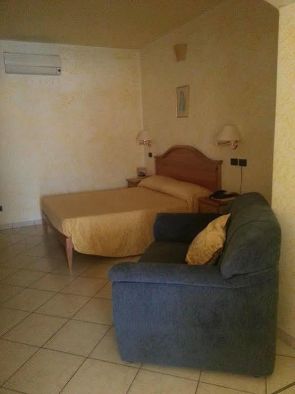 Mistef Hotel Falerna
